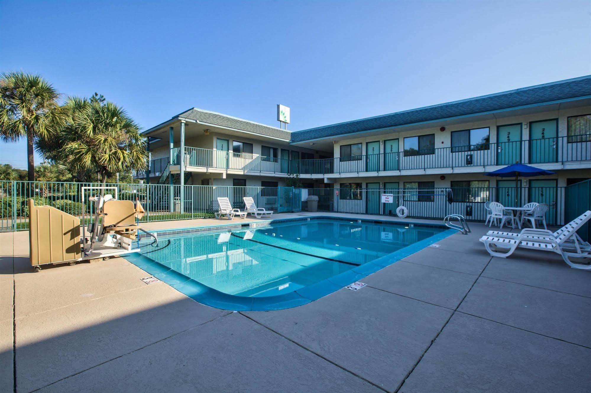 Motel 6-Valdosta, Ga - University Exterior photo